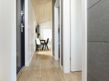 Kupsidomek přináší celoroční mobilní domy na klíč (včetně kuchyně a koupelny). Spojujeme moderní design, komfort a svobodu. Dům přivezeme a bydlet můžete prakticky v den doručení.